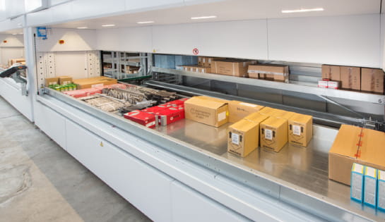 Modula bay unit with items neatly organized