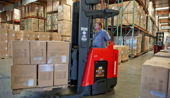 7400 Reach Fork Truck