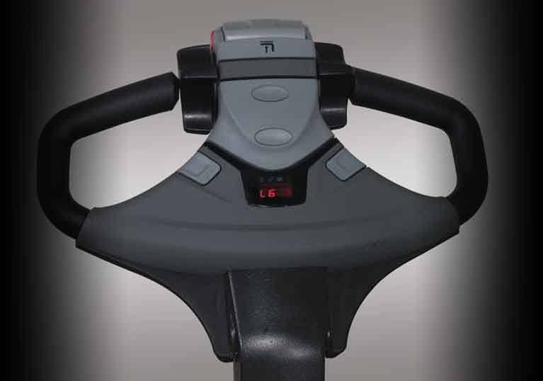 Raymond 6210 Walkie Straddle Stacker; Walkie Pallet Stacker with ergonomic, easy-to-use controls