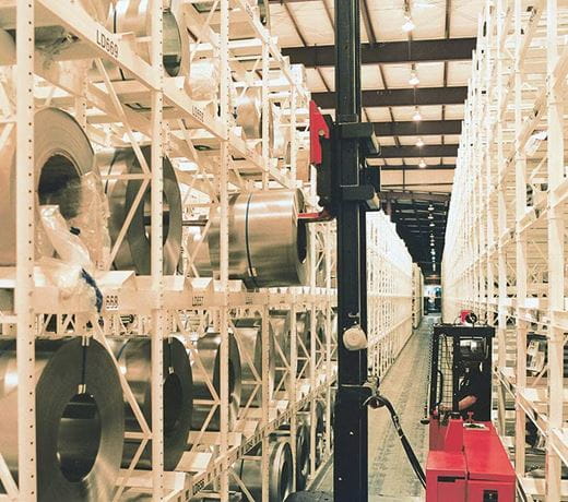 Raymond Sideloader Mast and Carriage Tilt Feature